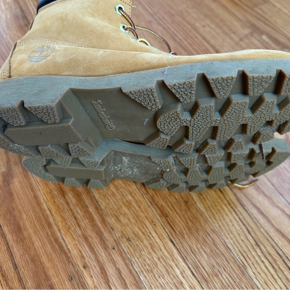 Timberland Brown Suede Boots with Black Trim - Picture 5 of 8